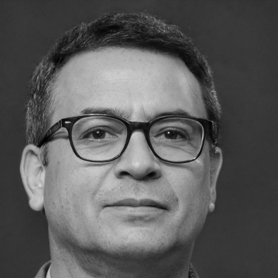 Roberto Mendoza, consultor financiero